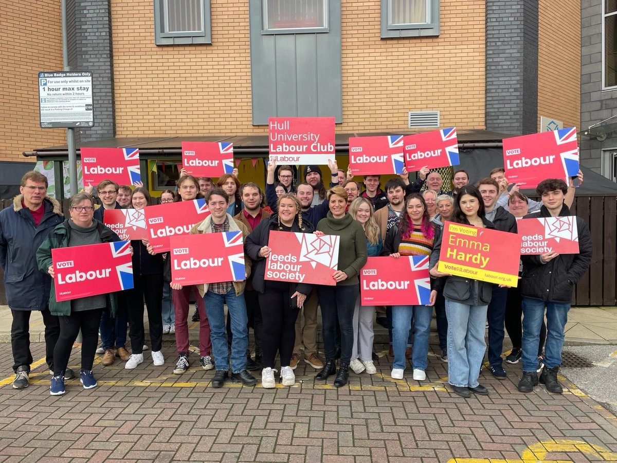 Phenomenal turnout from our Yorkshire &amp; Humber clubs today for Emma Hardy, big shout outs to <a href="/HullUniLabour/">Hull Uni Labour Club</a> <a href="/LeedsLabourSoc/">Leeds Labour Society</a> &amp; <a href="/UYLC/">York University Labour Club</a> 🌹