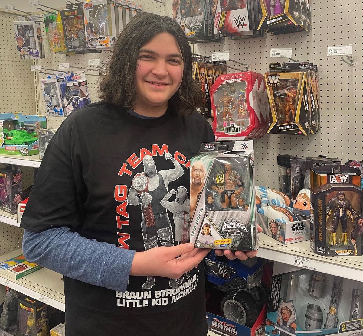 richard93612's tweet image. Panas @MarceloAtWWE @JerrySotoNarra, foto reciente del campeón más joven en la historia de la @WWE/#WWE, en #WrestleMania 34 (#TagTeamChampion de #WWERAW), Nicholas. Lo consiguió con @Adamscherr99. 

#WWEEspañol #TKO