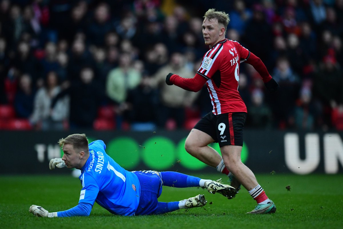 Lincoln City FC 🇺🇦 tweet media