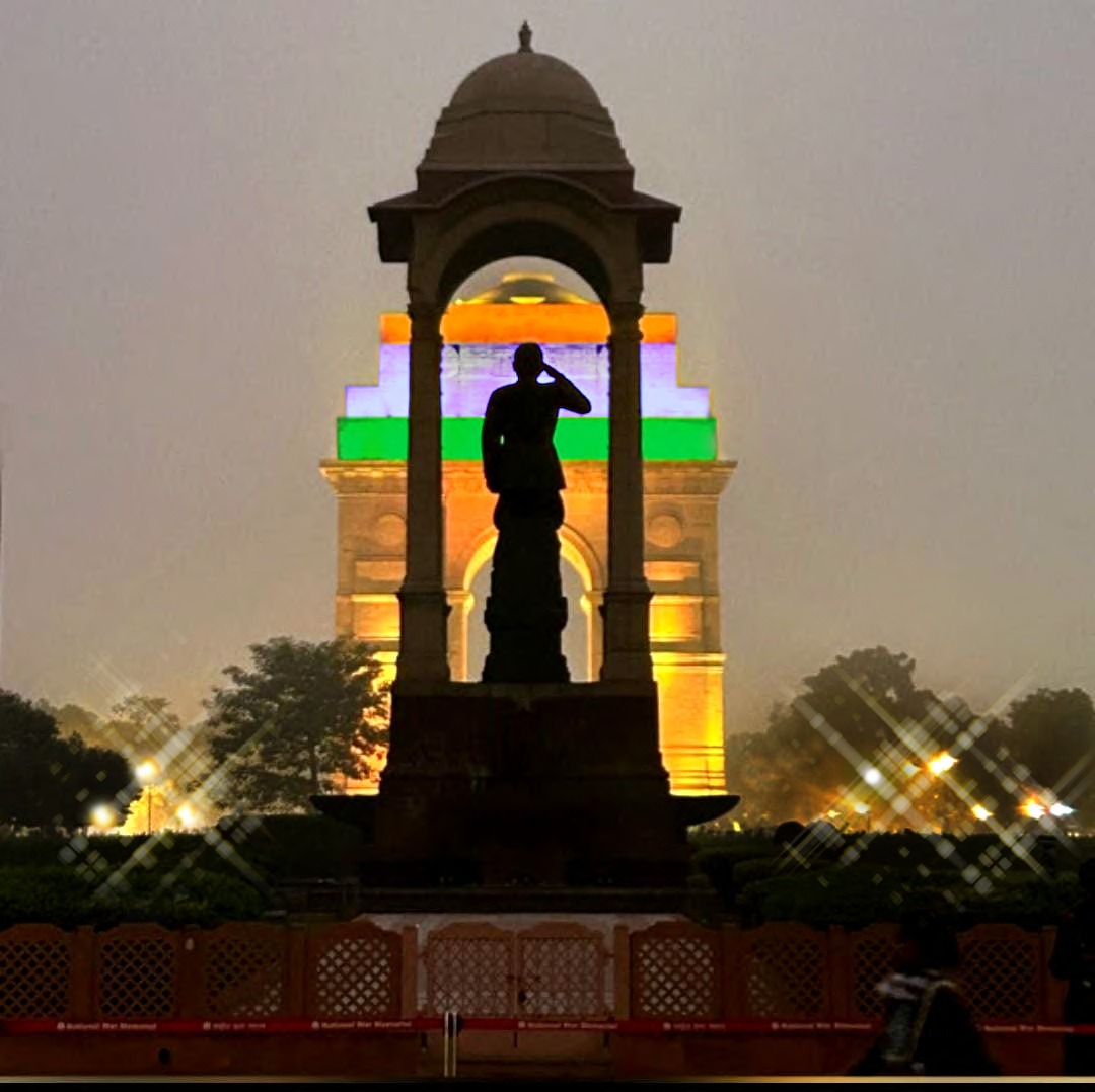 An impressive click by our photographer Shri Shib Narayan Acharya, Senior Photo Officer, DPR, #MoD of the statue of Netaji Subhas Chandra Bose silhouetted against the illuminated India Gate, New Delhi. @salute2soldier @PIB_India @MinOfCultureGoI