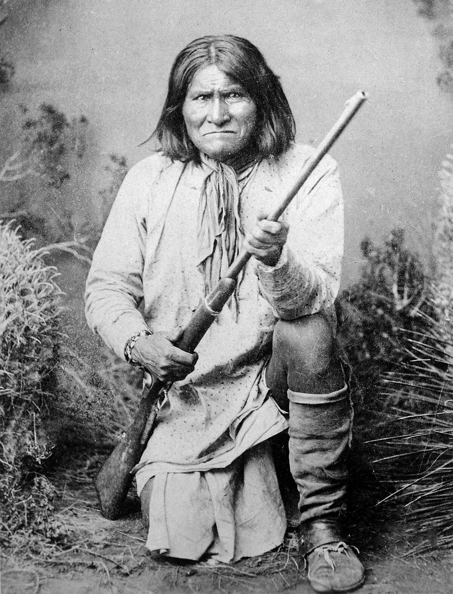 deathbyhibachi's tweet image. Native American leader #Geronimo died #onthisday way back in 1909. #Apache #Bedonkohe #trivia #medicineman #theonewhoyawns