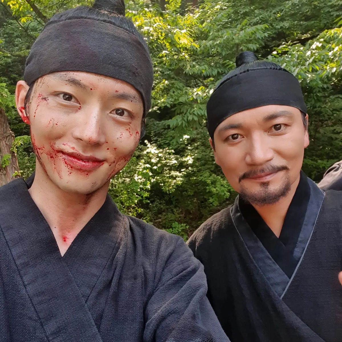 wHOLYRAINw's tweet photo. 첫 공중파 드라마 축하하고 좋은 연기 보여줘서 고마워요:) https://t.co/AjhCAw2SCT