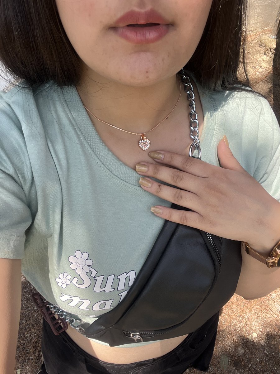shetrickedyou's tweet photo. Guess the price of my necklace and you win a free delhi date with me🥰🤪🤪🤪 https://t.co/KAt3JSt90c