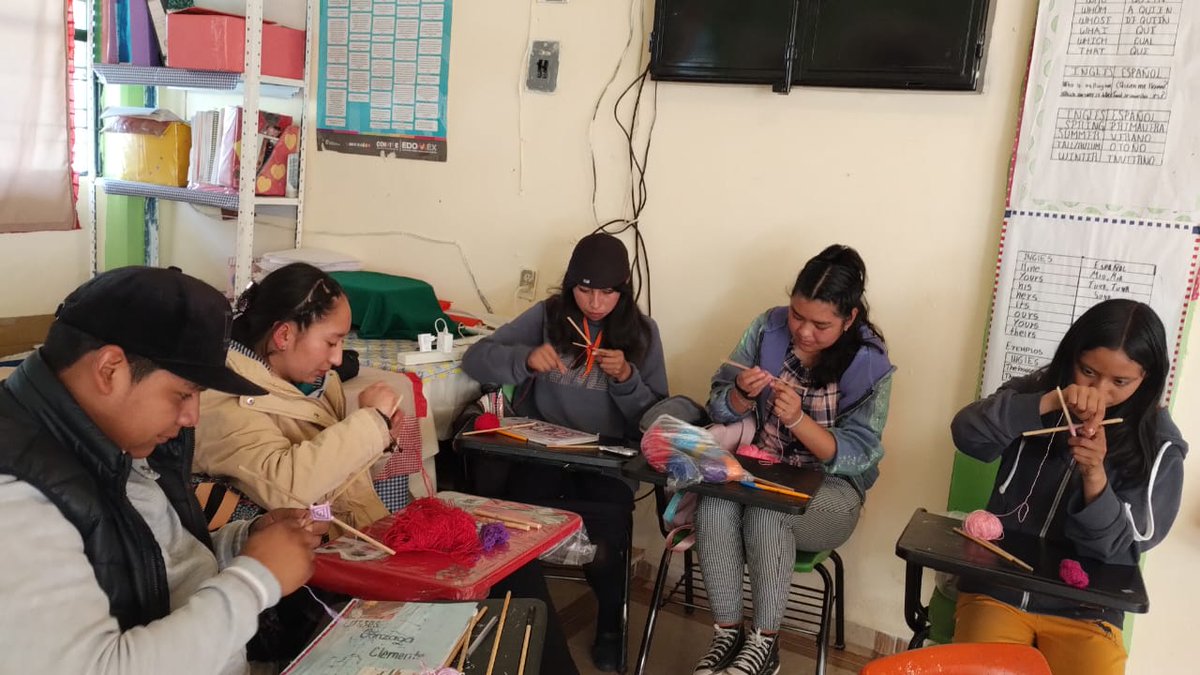 TBC_124's tweet photo. "Si te drogas te dañas". Realizando espacios de reflexión y mensajes de comunicación asertivo para la prevención del consumo de drogas con actividades deportivas y culturales en participación de la comunidad escolar.
@delfinagomeza
@SeducEdoMex
@SEMSedomex
@EdomexDgfa https://t.co/45NIo7OkWt