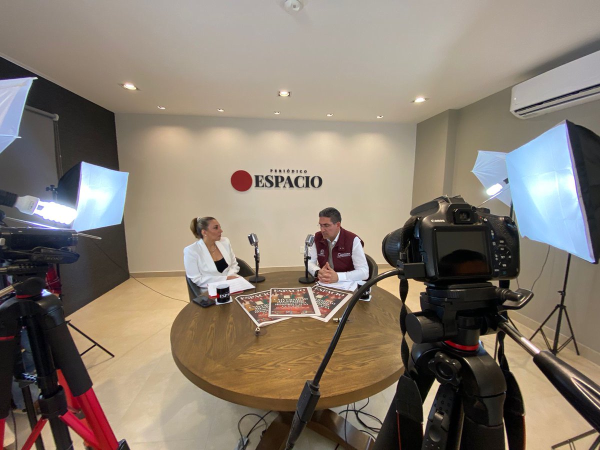 EspacioNoticias's tweet photo. 🚨 ¡Entrevista imperdible! 🎙️ 

🎥 Próximamente entrevista con Flavio Carlos Rosado, Secretario de Salud de Quintana Roo. 🏥 

No te pierdas las últimas novedades y desafíos en salud en nuestra región. 

¡Mantente al tanto para más detalles! 👀💬

@flaviorosado 
@SESA_QROO 
@IMSSBIENESTAR 
@IMSS_BIENESTAR 
@Tu_IMSS 
@IMSS_QRoo