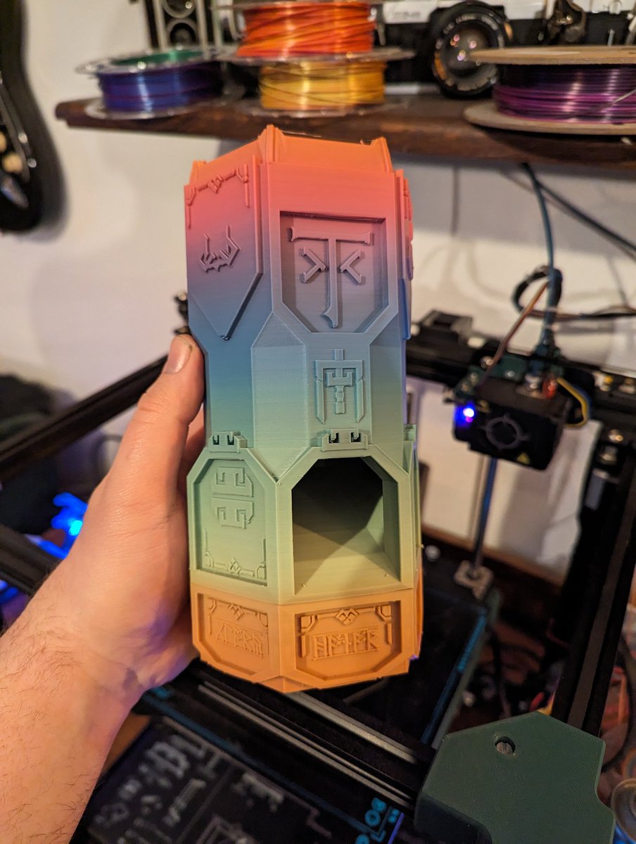 ToothClawCoin's tweet photo. Rainbow dice box :D I love the pastel colors ^^ #dice #3Dprinting #maker #fantasy #art #LGBTQ https://t.co/DXbnFzdZRf