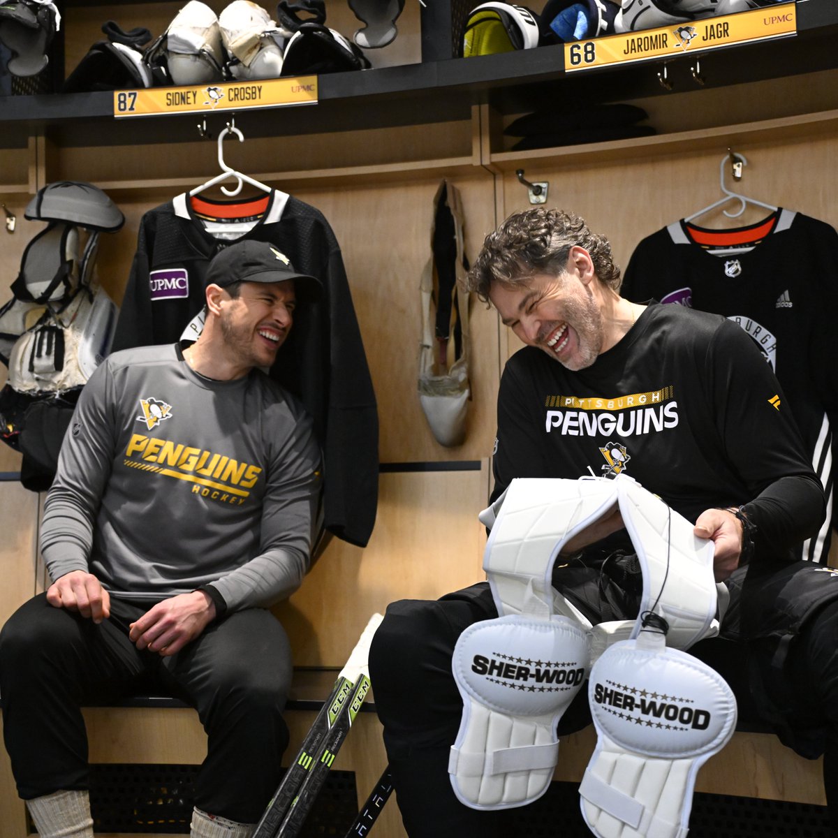 penguins's tweet photo. Our faces hurt from smiling so hard 😁 https://t.co/jwuYro9lOi