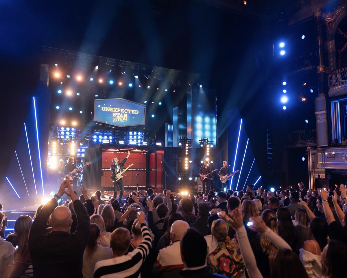 chesneyhawkes tweet media