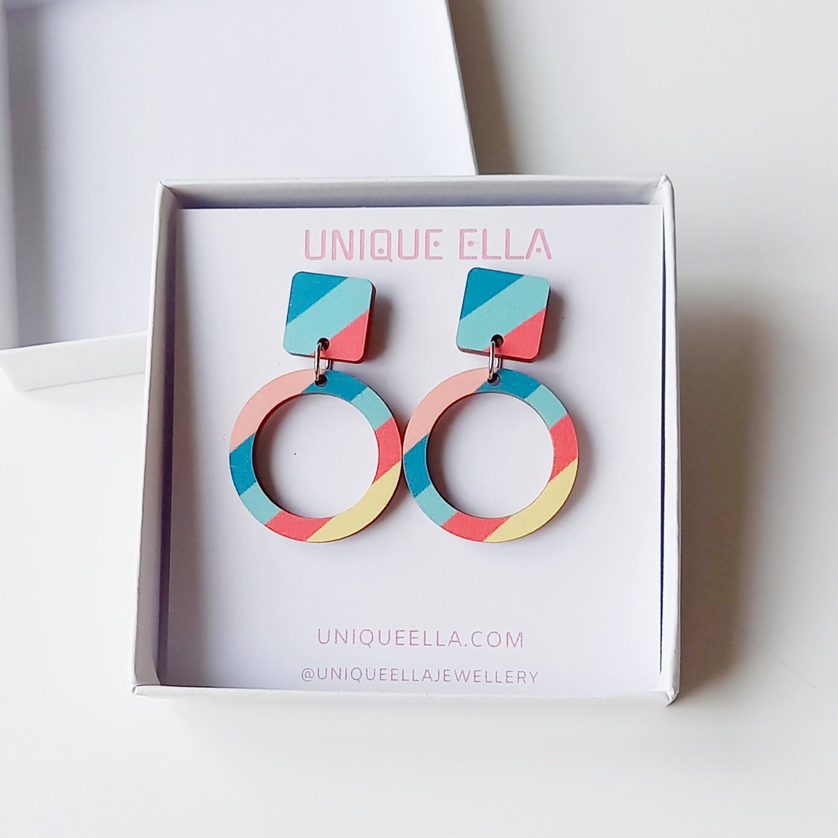 JewelleryElla's tweet photo. Happy weekend!
Add a pop of colour to your weekend look with these vibrant earrings! Find more colourful earrings on my website: https://t.co/y6aqsisEGu https://t.co/HIhEzOqA0N