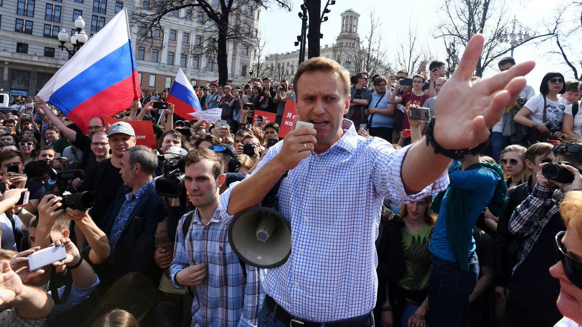 kalmantibs's tweet photo. "The tyrant dies and his rule is over, the martyr dies and his rule begins."

— Søren Kierkegaard, 1848.

Alexei Navalny †
June 4, 1976 - February 16, 2024

💔🕯️🕊️ https://t.co/7CoF5sMsZG
