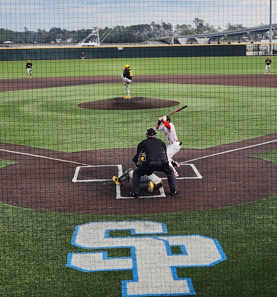 TheShipyardPark's tweet photo. Day 2 for Swig &amp; Swine College Classic at 12pm

#Iowa vs #BallState 
And 
#SetonHall vs #MichSt https://t.co/s0r1MlIMaO