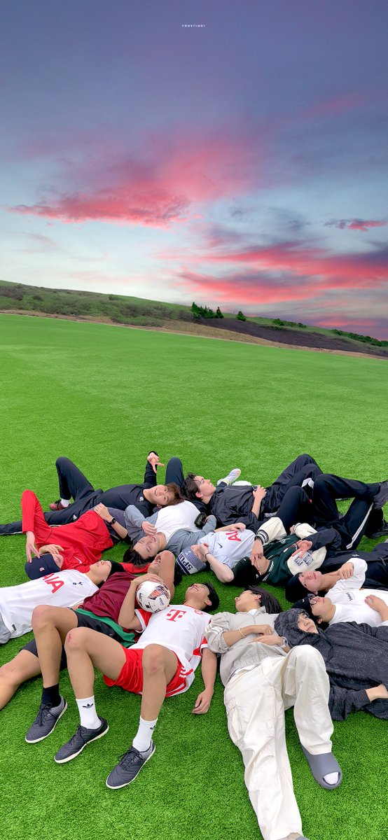 frostingsvt's tweet photo. 배경화면 
#세븐틴 #SEVENTEEN https://t.co/5avZ64jRbt