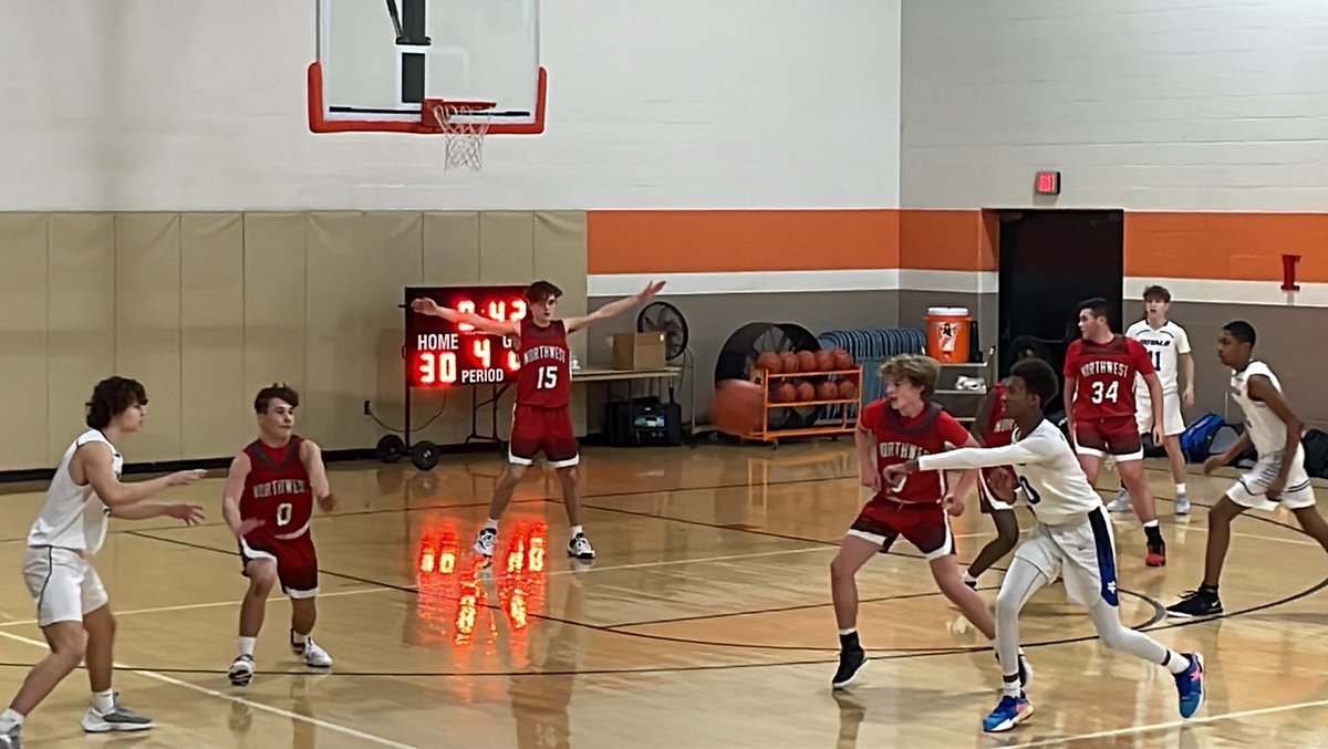 gobluegrl14's tweet image. So proud of this group of boys 🤍❤️ Beat CVCA in Freshman Tourney despite injuries etc. They never gave up. They are a special group #nwfamily🏀 45-32  #santasuit #forthewin