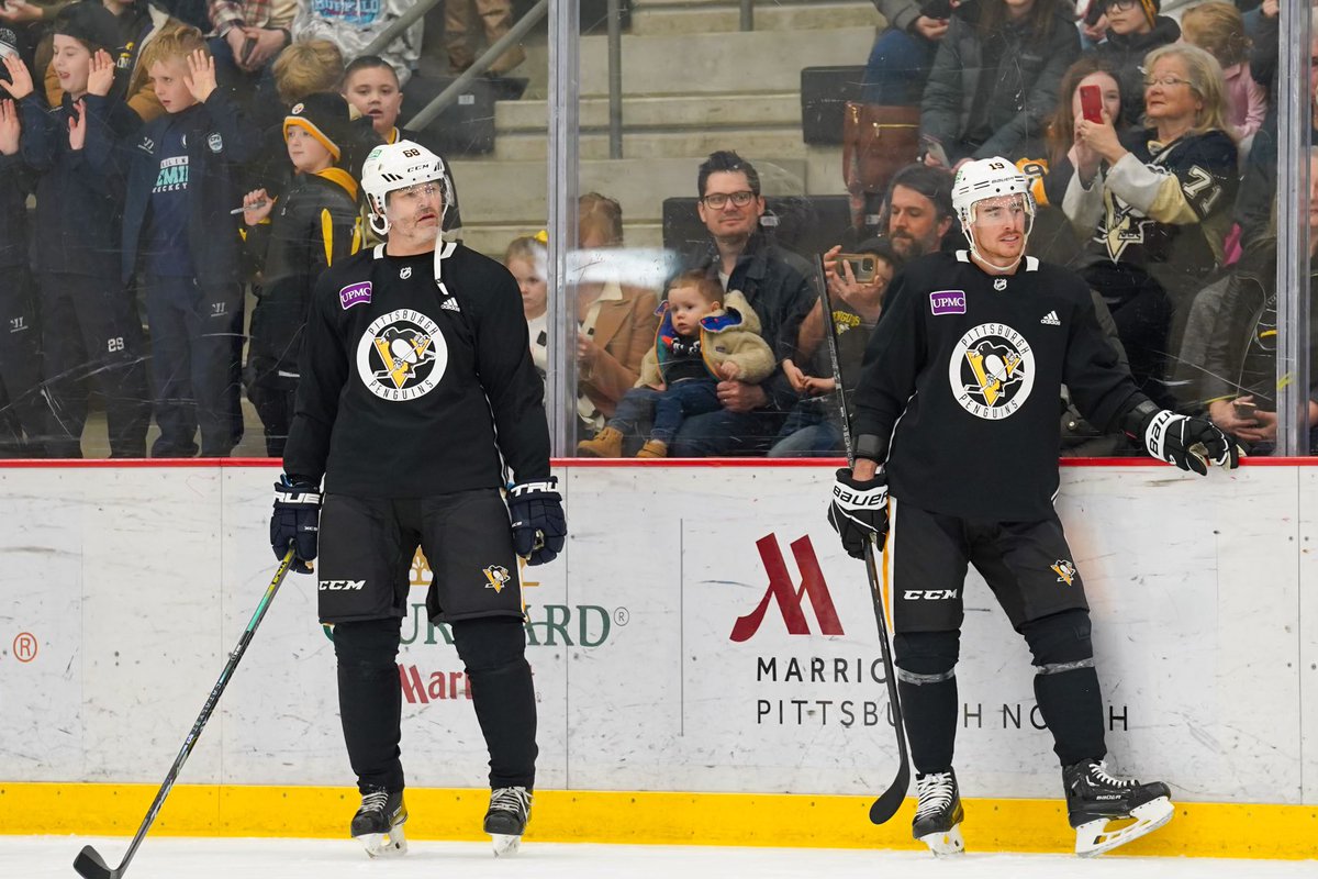 Reunited and it feels so good 🫡 Jaromir Jagr and Reilly Smith skated in 195 games as teammates (189 regular season and 6 playoffs) with the Dallas Stars (2012-13) and Florida Panthers (2015-17). The duo combined on one goal - Jagr's 740th career goal on Feb. 18, 2016 with…