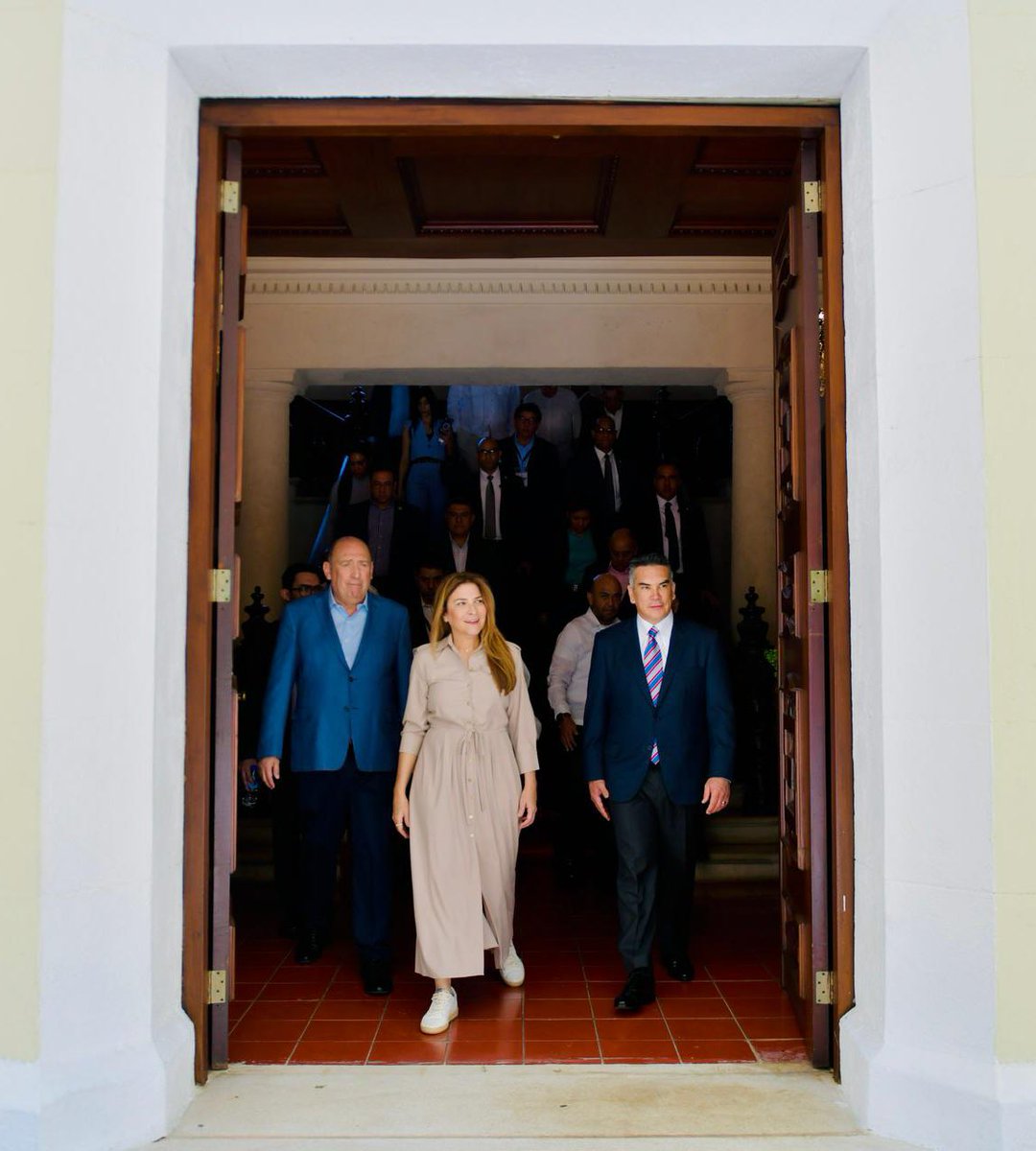 En #Dominicana con <a href="/CarolinaMejiaG/">CarolinaMejiaG</a> alcaldesa de #santodomingo y <a href="/alitomorenoc/">Alejandro Moreno</a> presidente de <a href="/copppal_oficial/">copppal-oficial</a>.