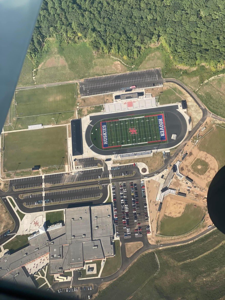 Stadium of the Morning 🥞

🏟️ Husky Stadium
✅ Capacity: 4,500
📍Elkview, West Virginia

Home of Herbert Hoover Huskies