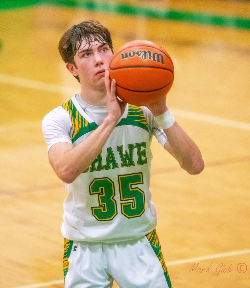 Senior Philip Kahn goes into tonight’s game at 1,411 points, moving him past John Wolf into 2nd place on Shawe’s all-time scoring list. Bob Wolf currently sits a #1 with 1,461 points. 2 regular season games and sectionals to go! #GoToppers