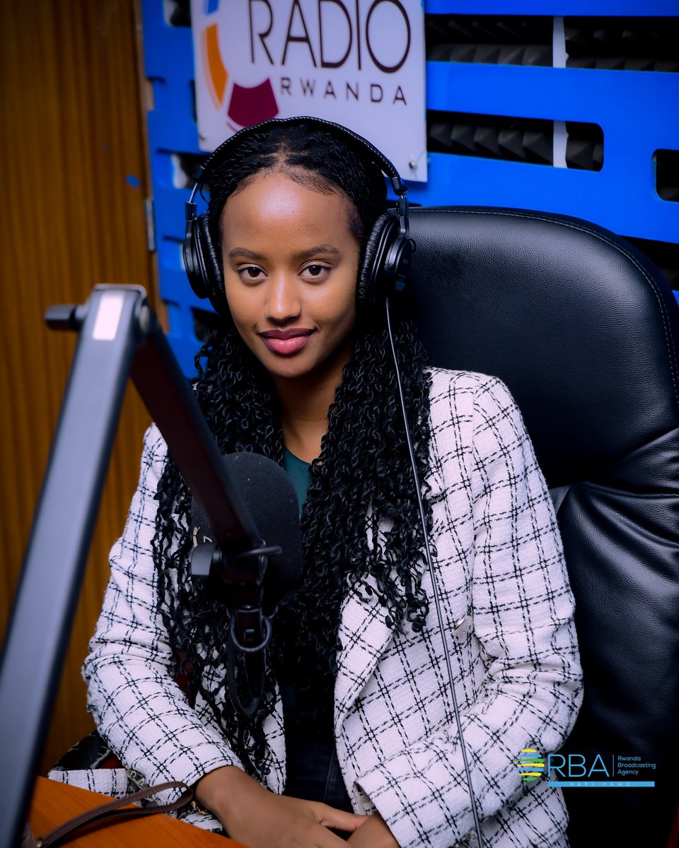📸AMAFOTO📸 Miss Nishimwe Naomie yageze muri studio za Radio Rwanda. Turi mu #Amakuru ndetse mu kanya gato turamwakira atuganirize ku ngingo zitandukanye. #RBAAmakuru #RBAShowbiz 📸@visualcolour
