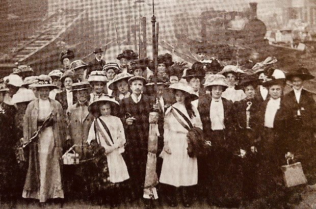 Clair Humphries (@clairhumphries) on Twitter photo Lots of discussion re. #suffragetteline & Millicent Fawcett being a (non-militant) suffragist. <a href="/JillLiddington/">Jill Liddington</a> wrote one of my favourite books on the topic - pic below of Lancashire suffragists #onehandtiedbehindus
#millicentfawcett #labourmovement Lots of discussion re. #suffragetteline & Millicent Fawcett being a (non-militant) suffragist. <a href="/JillLiddington/">Jill Liddington</a> wrote one of my favourite books on the topic - pic below of Lancashire suffragists #onehandtiedbehindus
#millicentfawcett #labourmovement