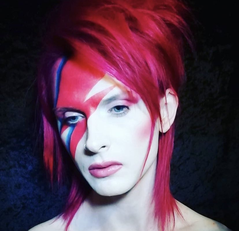 listen to me son, I'll tell you why your father's strong
'cause he can still say every single day, he's yearning to belong

yearning to belong, yearning to belong..

giwtwisted.proboards.com/thread/12576/y…