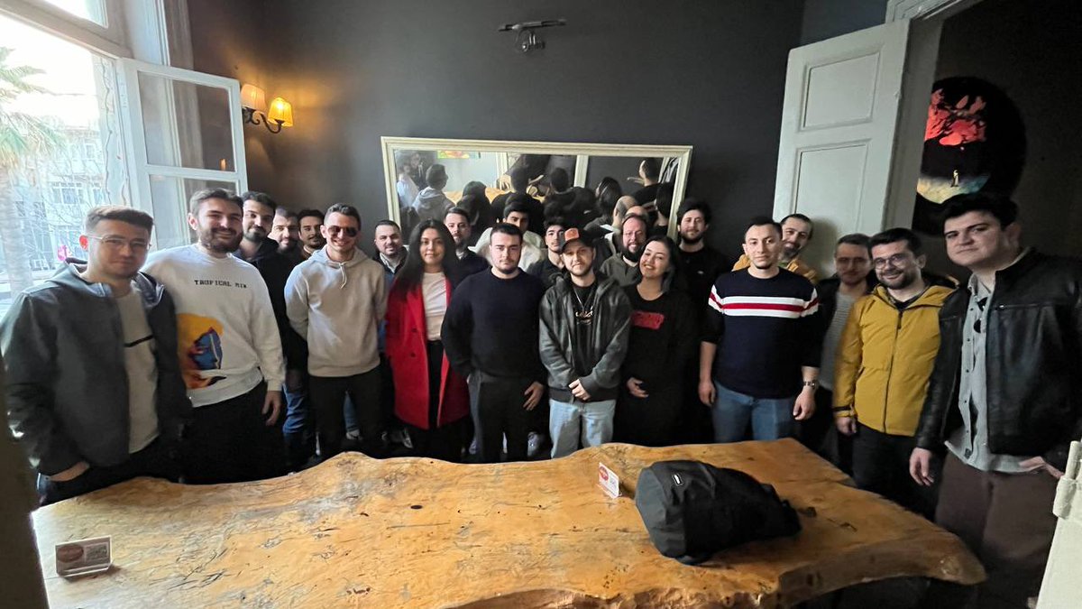 İzmir Blockchain Topluluk Buluşması #6

Harika bir buluşmanın daha sonuna geldik. Ve bu buluşmamız şimdiye kadarki en kalabalık buluşmamızdı. Daha nicelerine. Hep beraber en iyisine! 

#İzmirBlockchain