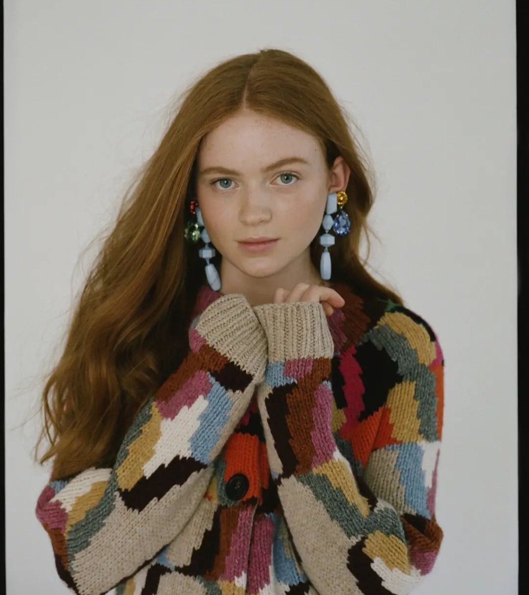 Eva odiando a Sebastian y encontrándoselo así en su piso:
Sebastian detestando a Eva y topándosela así cada día en el despacho de la universidad: