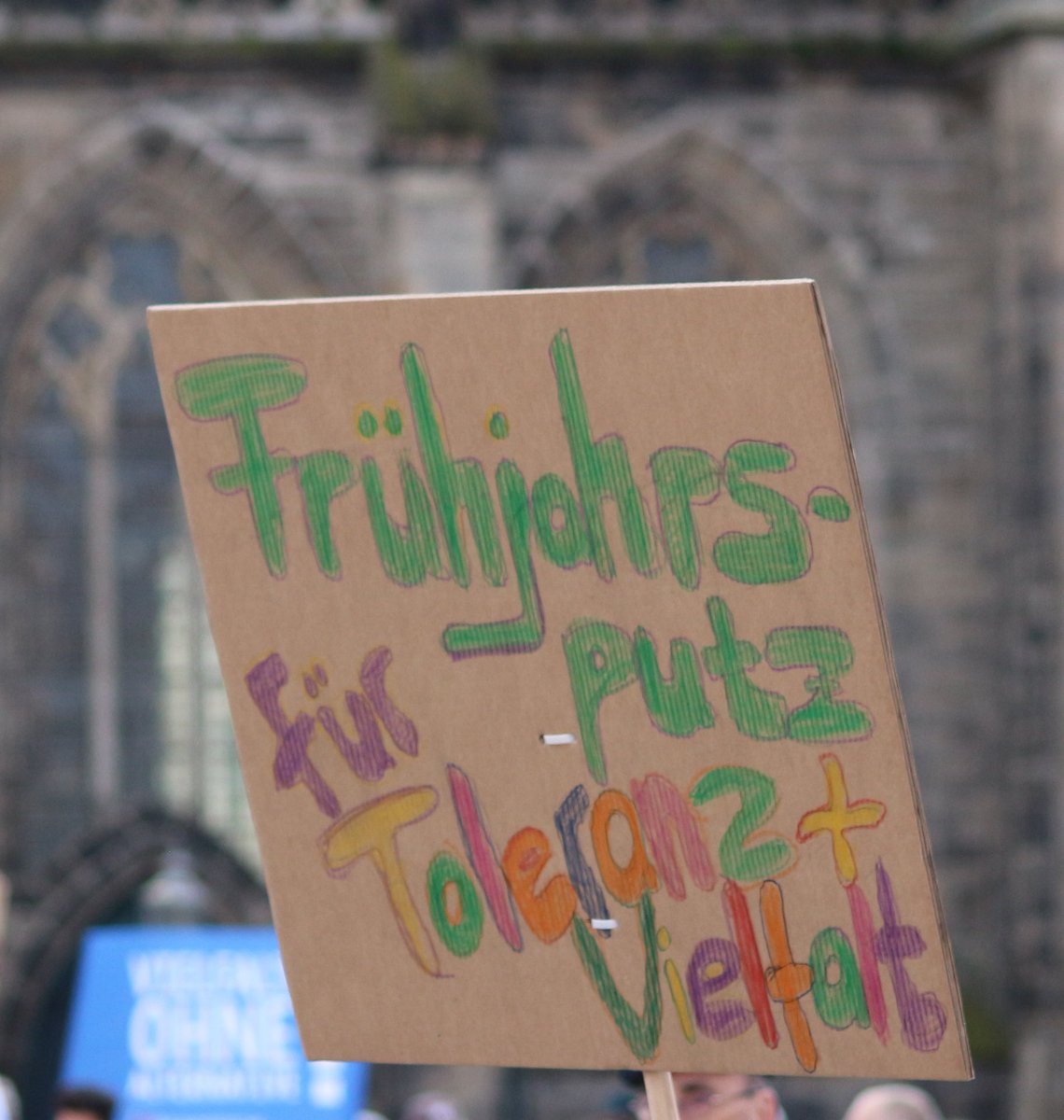 thorstix's tweet photo. Noch ein paar Schilder aus #magdeburg von #md1702. Schaut @alpakazei und @alpakafreunde #Alpakafreunde https://t.co/0fusoxXBRD
