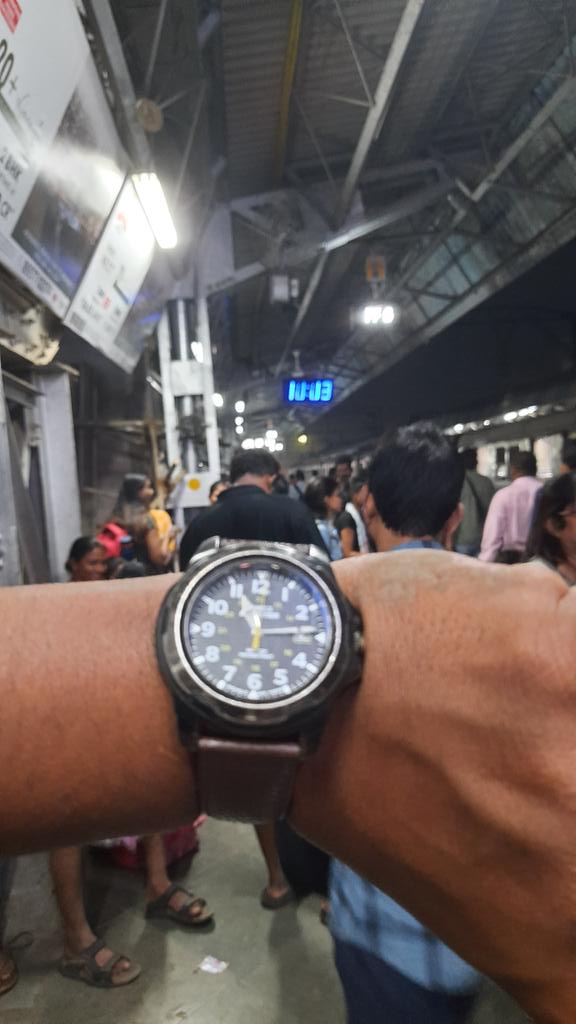 ManasLabh's tweet image. #IndianRailways kalyan railway station