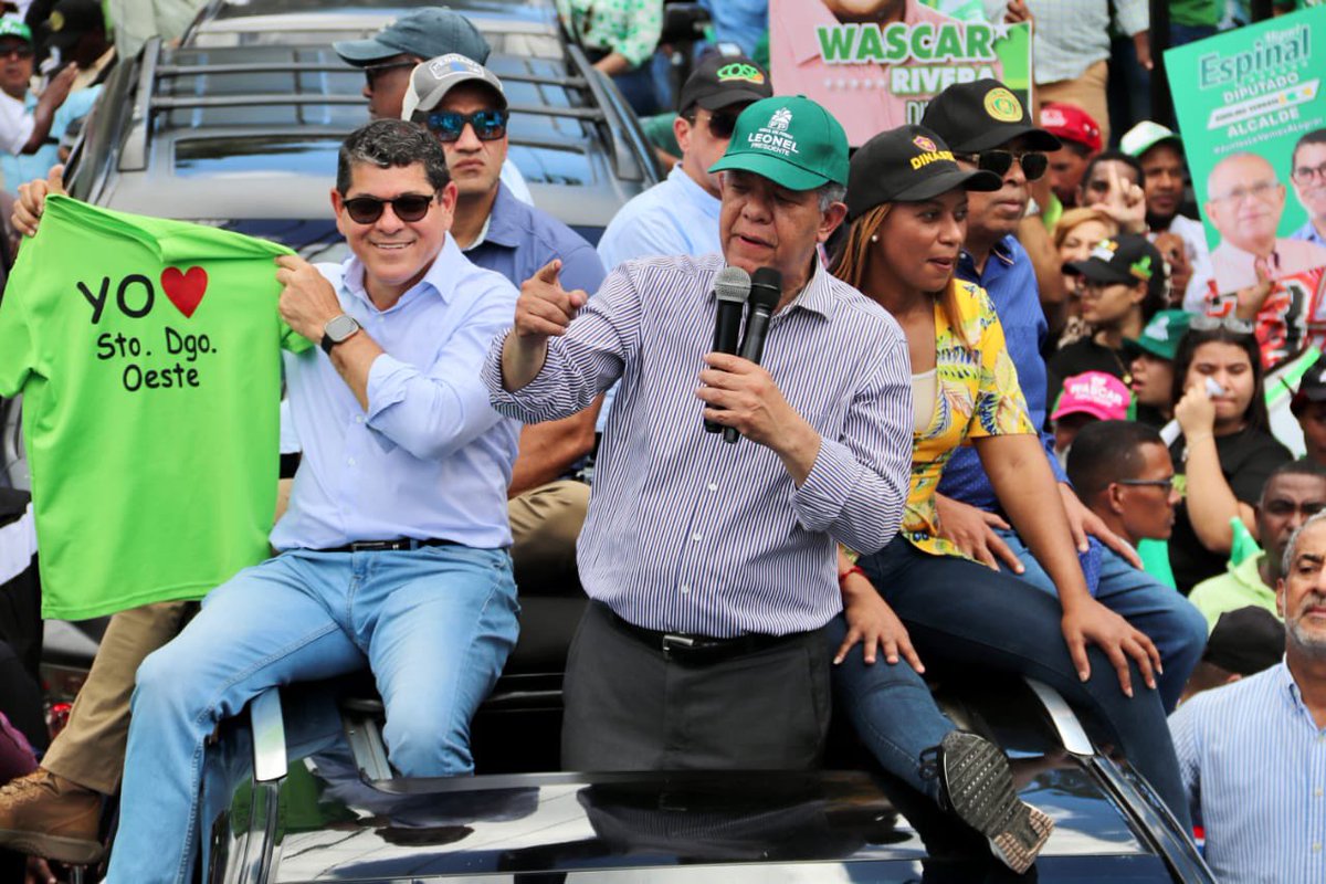 Nathalyram2's tweet photo. El entusiasmo de nuestra gente al saber que Aquilino Serrata (SON), será el próximo alcalde de SDO es inmenso y contagioso, juntos construiremos ¡Un Municipio Nuevo!💚✅

#AquilinoSerrataAlcalde https://t.co/UmMtUMIWPZ