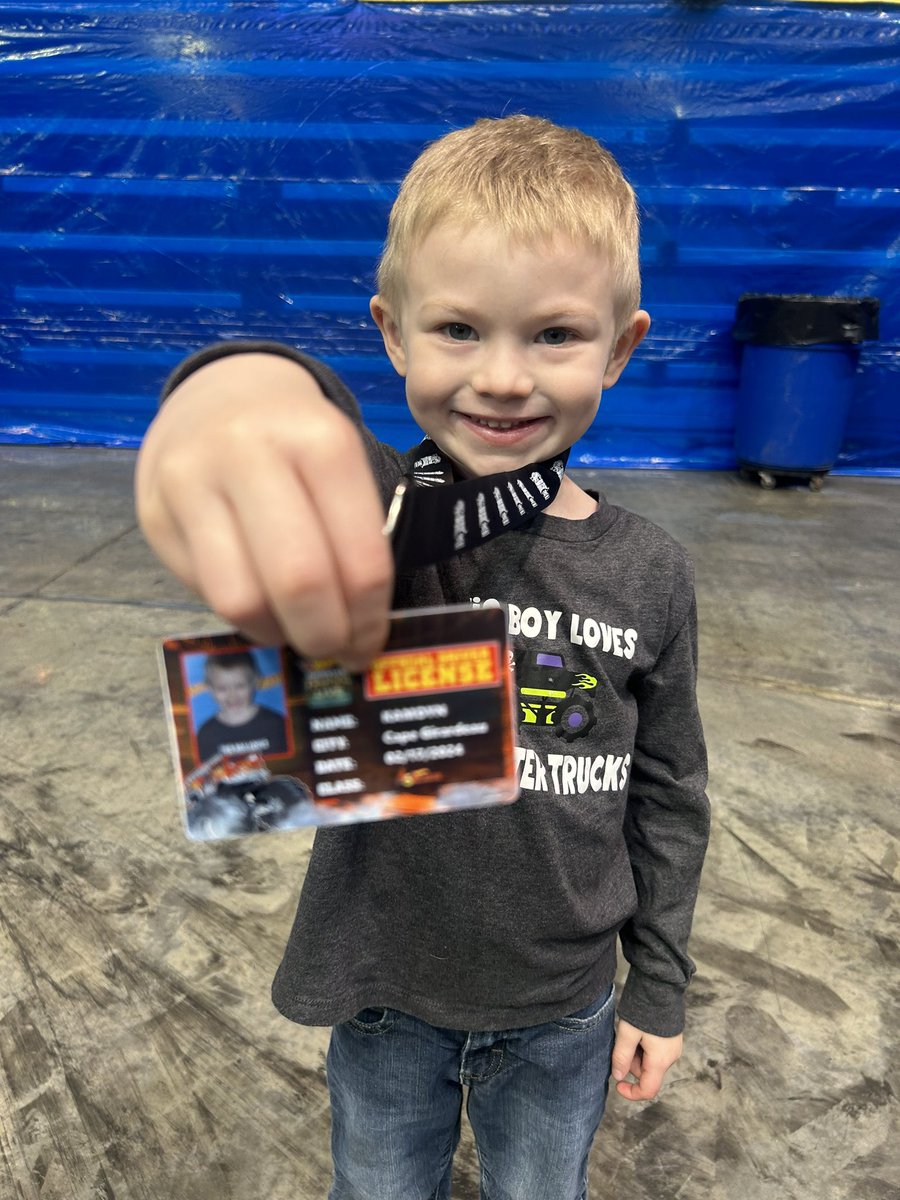 LohmannRyan's tweet photo. #hotwheelsmonstertruckslive https://t.co/21jfS0Hz3g