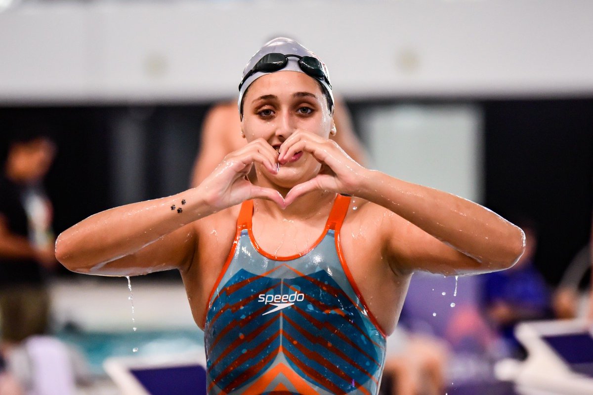 🏊‍♂️ Agostina Hein fue bronce en el Mundial Juvenil 2023. Cuando llegó despidieron a su entrenador y ambos se fueron a otro club con vista a los Panamericanos

🔝 Hoy fue 5ta en 800 mts en el Mundial Mayor e hizo marca B para <a href="/Paris2024/">Paris 2024</a> con 8:29.19

Tiene 15 años
📸 <a href="/FedericoSoler/">Peri Soler</a>