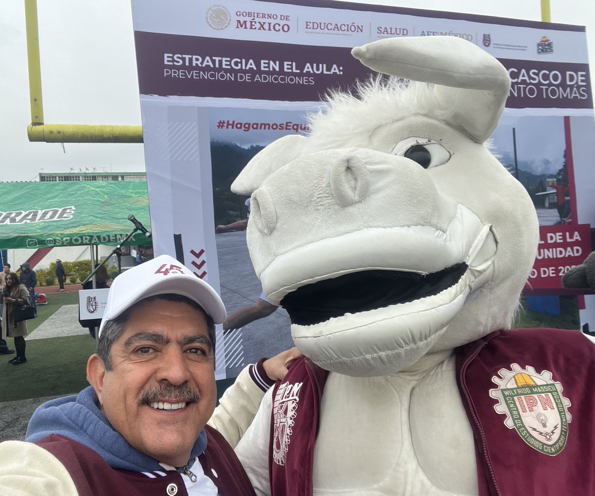 ManuelEspino's tweet photo. Con mi amigo el Dr. Arturo Reyes Sandoval, director del ⁦@IPN_MX⁩, en la activación deportiva de la Jornada Nacional De la Escuela a la Comunidad, convocada por la Mtra. ⁦⁦@Letamaya⁩, Secretaria de Educación Pública. En ⁦@CONALEP_Mex⁩ Hacemos Equipo. https://t.co/qh89vkPrB4