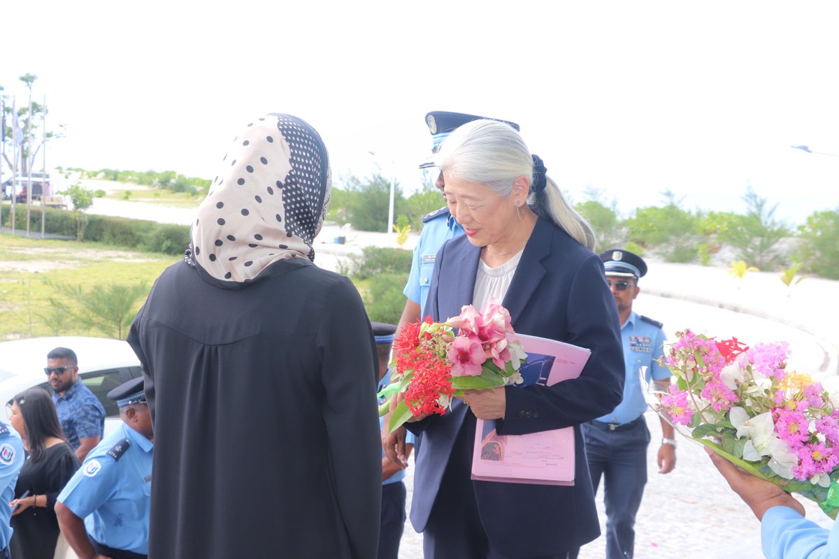 AdduPolice's tweet photo. Her Excellency Takeuchi Midori, Ambassador of Japan to the Maldives, delivers a powerful keynote speech at  a ceremony, in NCPLE,Addu.
🇯🇵🇲🇻
#JapanMaldivesFriendship #collaboration https://t.co/sR6w3e0DEM