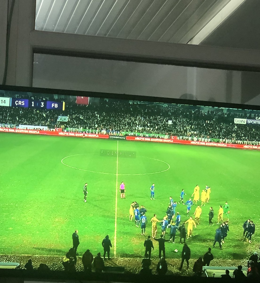 GnerOlgun's tweet photo. Aile içinde olur böyle şeyler 😃 #RizevFB https://t.co/oG5X1eg5DL