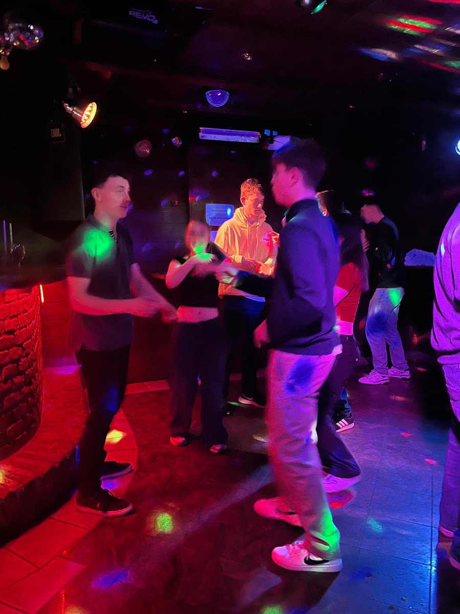 StAndrewsSki's tweet photo. Last night party in full swing https://t.co/v5utU9U1wO