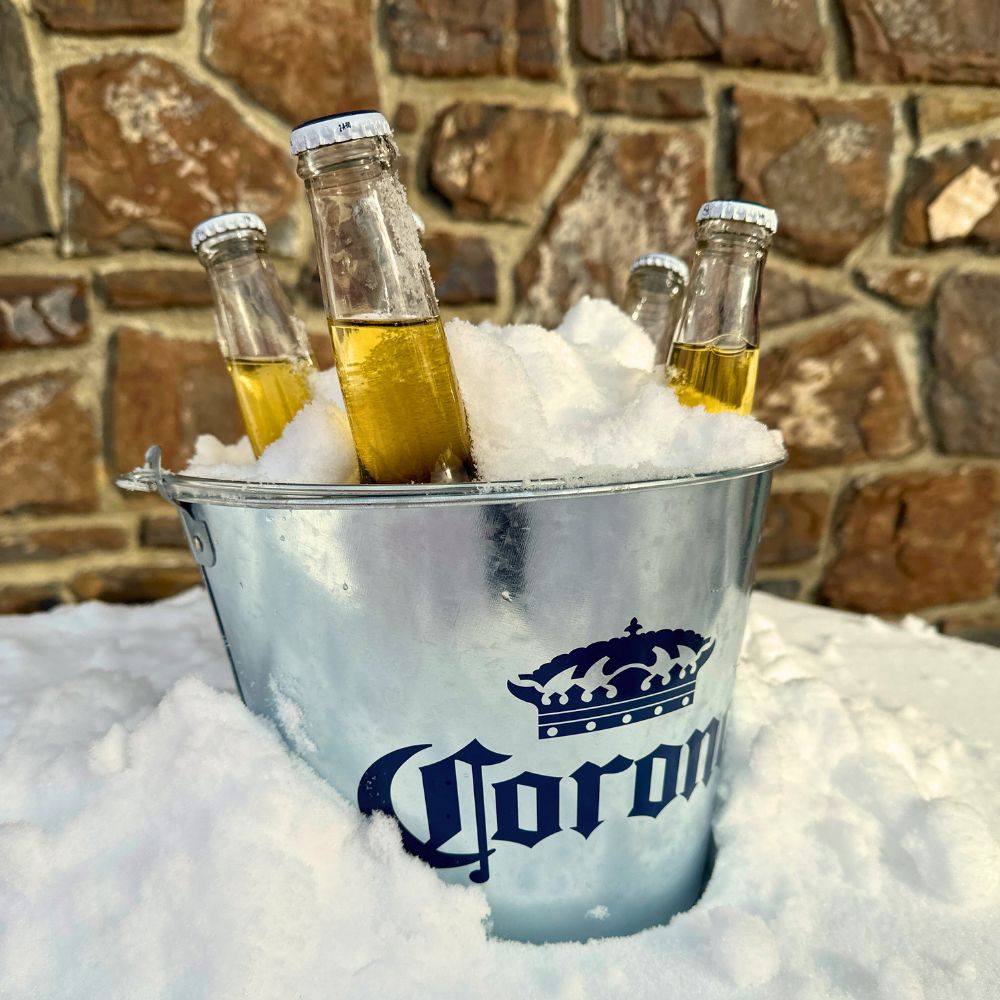 Après are calling 🍻 Head up to the Finish Line Lounge and cheers to the long weekend with a Corona bucket! ONLY $35 (+tax). #yyc #calgary #nakiska #skiclose #calgarysclosesthill