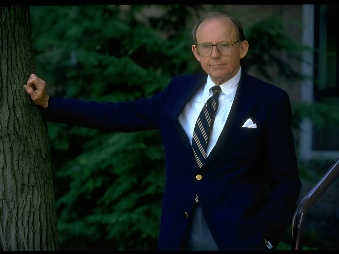 ArktosJournal's tweet photo. ‘Dead Souls’: 20 Years since Samuel P. Huntington’s Famous Essay, an essay by Laura Slot (@LauraSlotDotCom), published by Arktos.

Laura Slot revisits the 2004 essay on the widening rift between American elites and the rest of the country’s citizenry. Twenty years later, it shows how globalization became ridden with betrayal.

Harvard professor and political scientist Samuel P. Huntington (1927-2008) predicted many events correctly. His essay ‘Dead Souls: The Denationalization of the American Elite’ described how the US elites, which he marked at around 4% of the population, were divorcing themselves from America. The roots of this development he placed before 1980.

Huntington’s elites are...

Read the full essay here:

https://t.co/yn7TxVubxf