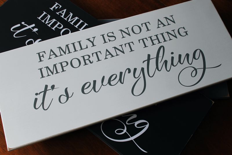 Family is not an Important Thing...It's Everything #family #familyisforever #woodsign #marylandmaker #smilett23 countryworkshop.net/products/famil…