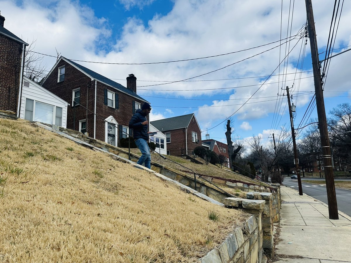 BatchelorforDC's tweet photo. What’s up, Bellevue!
That “beautiful view” (in French) sits at the top of the highest hills and stairs in #Ward8, but it’s well worth the climb to see your beautiful faces!
Thanks for signing our petition and committing to help build #OneWard8 together! https://t.co/nB67VblQvb