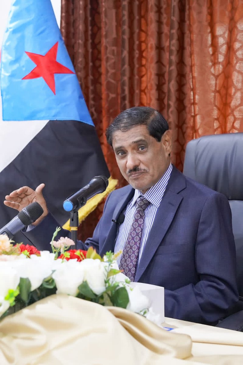 بجهود حثيثة و روح وطنية صادقة عمل القائد الرمز اللواء ركن فرج سالمين البحسني حفظه الله على تقوية الجبهة الداخلية لحضرموت وذلك من خلال توحيد الرؤية و الكلمة والصف الحضرمي و قريباً سيُرى المستقبل المشرق المنشود.
#النائب_البحسني_يوحد_حضرموت