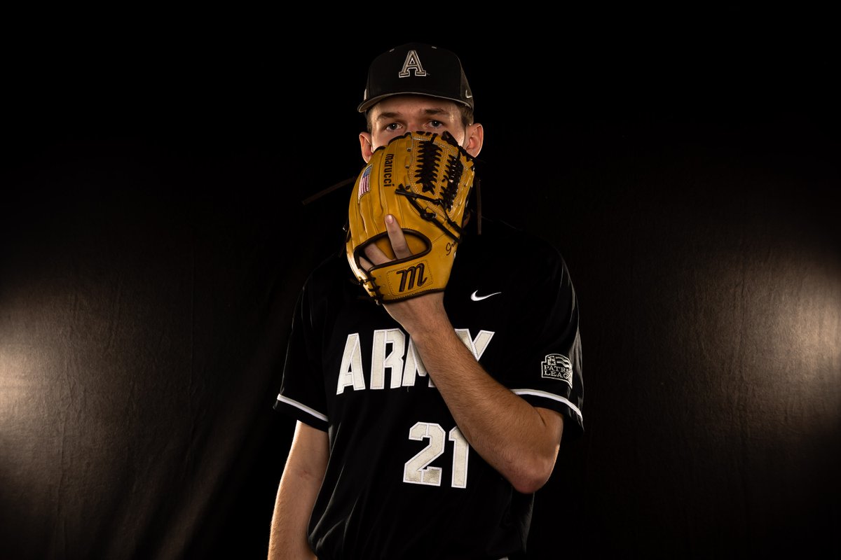 Steven Graver now enters the game to make his season debut. 

Ruggieri finishes with 4.0 innings pitched and 4 strikeouts. 

B5 | Army 1, Penn State 2