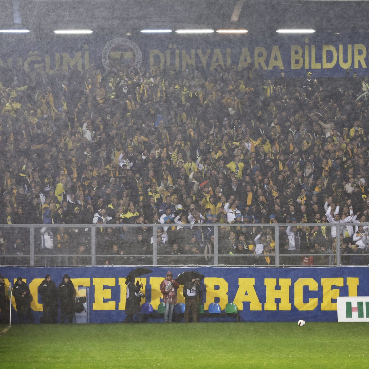 🌧️ Beraber ıslandık yağan yağmurda! 🫶