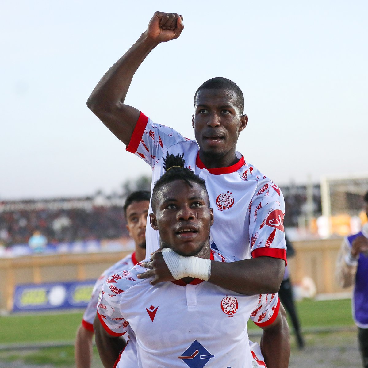 WACofficiel's tweet photo. Sharing some happiness 🤗

#DimaWydad https://t.co/b3iZlUsNRo