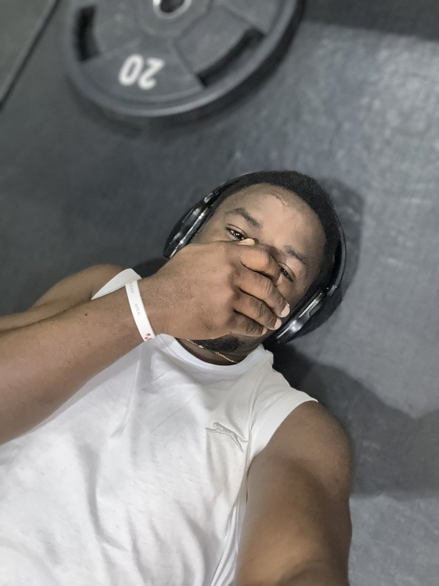 ayo_awopetu's tweet photo. #WorkoutWeekend https://t.co/iLuLLJ0TD7
