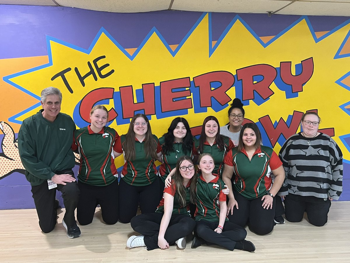 Congratulations to the Lady Cats for finishing in 10th place ‼️ They grinded & worked hard for 2 days for a 12 game total of 11164! Shoutout to Jaeda for placing 21st place with a 2423! Nice work girls, we’re proud of you!! 🐾🎳💚❤️ #SalemWildcatPride