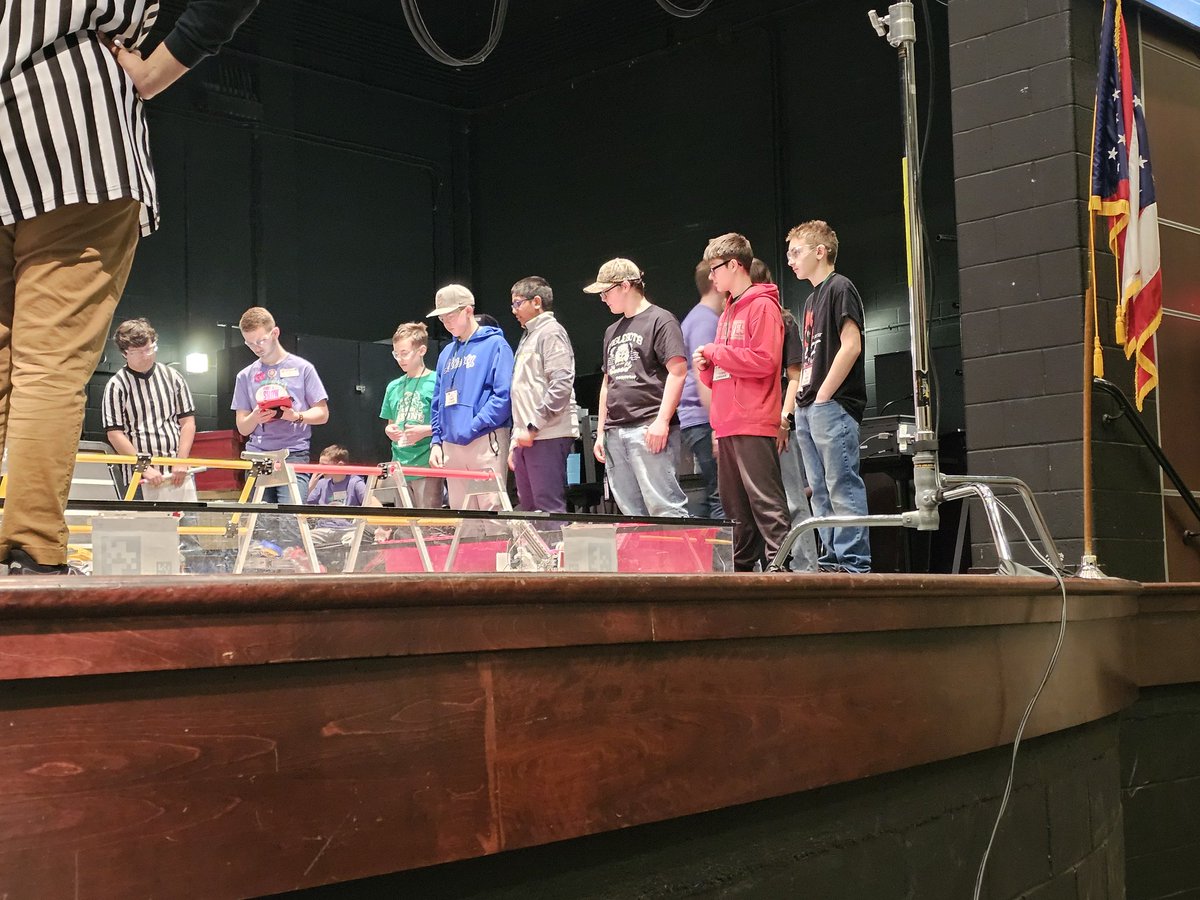 ClayStem's tweet photo. Clay High ftc 11580...made a finals alliance team with team captain 12099 and 17978. THANK YOU TO THEM both as we were the 1st alliance at the end at OSU Newark Their gracious professionalism was undeniable.  @ClayHSEagles @Clay_CareerTech  @OhioFTC https://t.co/AxVwg8TKeB