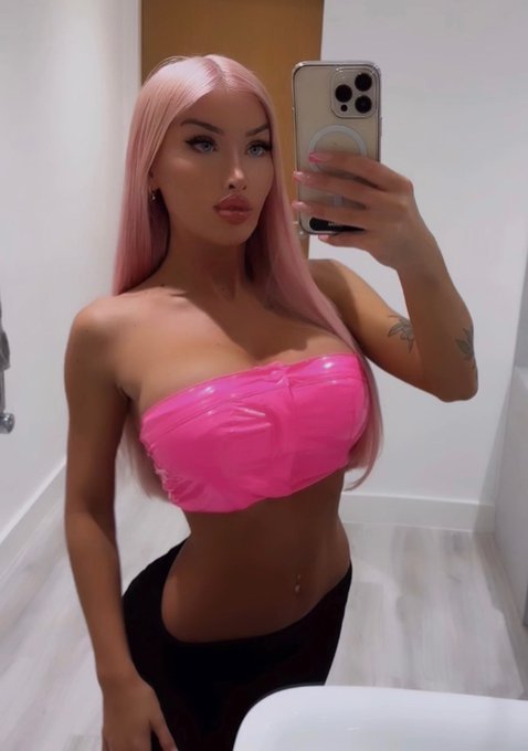 New edition dolly vibes 😜👱&zwj;♀️🙏💋 https://t.co/rP4ZjJJjiR<a href="/tag/newprofilepic"class="tags"><span>#newprofilepic</span></a>