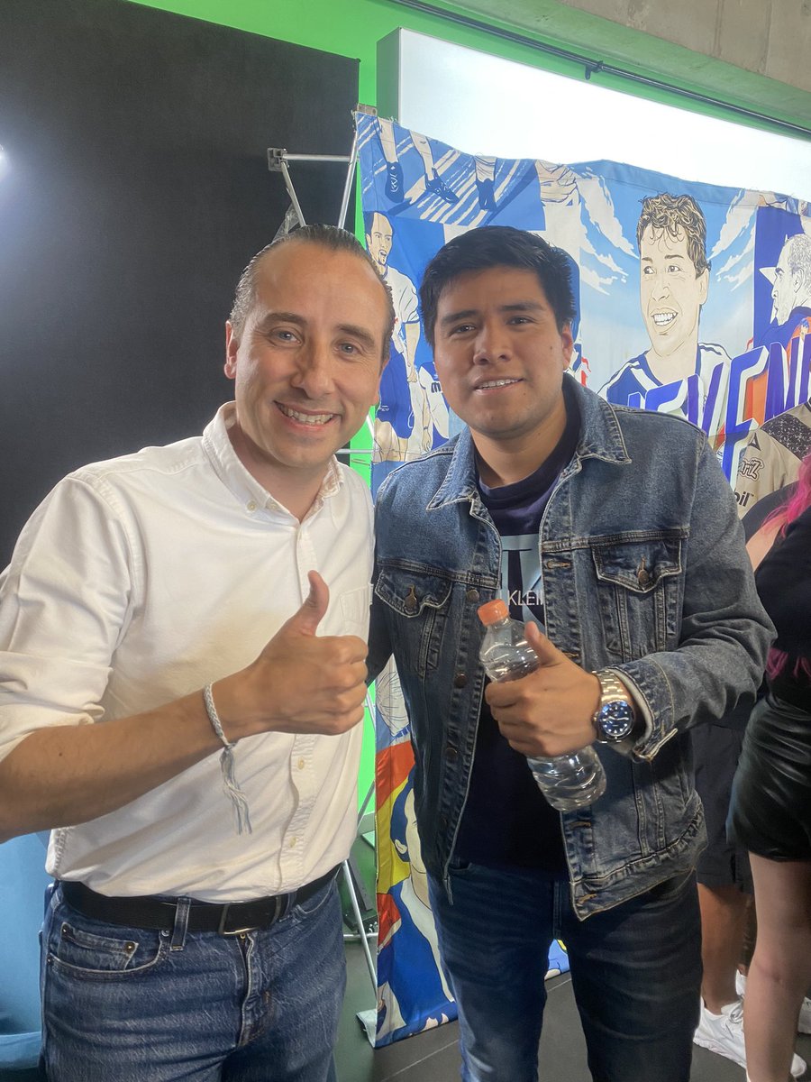 jhonatanCama12's tweet photo. Soy un joven preocupado y ocupado por el futuro de puebla, por eso voy con @marioriestra.💙💙
#YoConMario https://t.co/1MffN7GkJ0