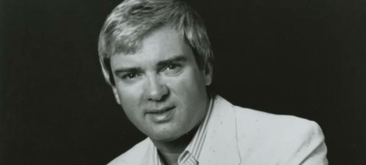 Born 17 Feb 1940, singer Gene Pitney, who had the 1963 UK No.5 single '24 Hours From Tulsa', plus over 15 other US & UK Top 40 hits. He was found dead, aged 66, in his room in a Cardiff hotel in 2006. The US singer was on a UK tour and had shown no signs of illness. #GenePitney