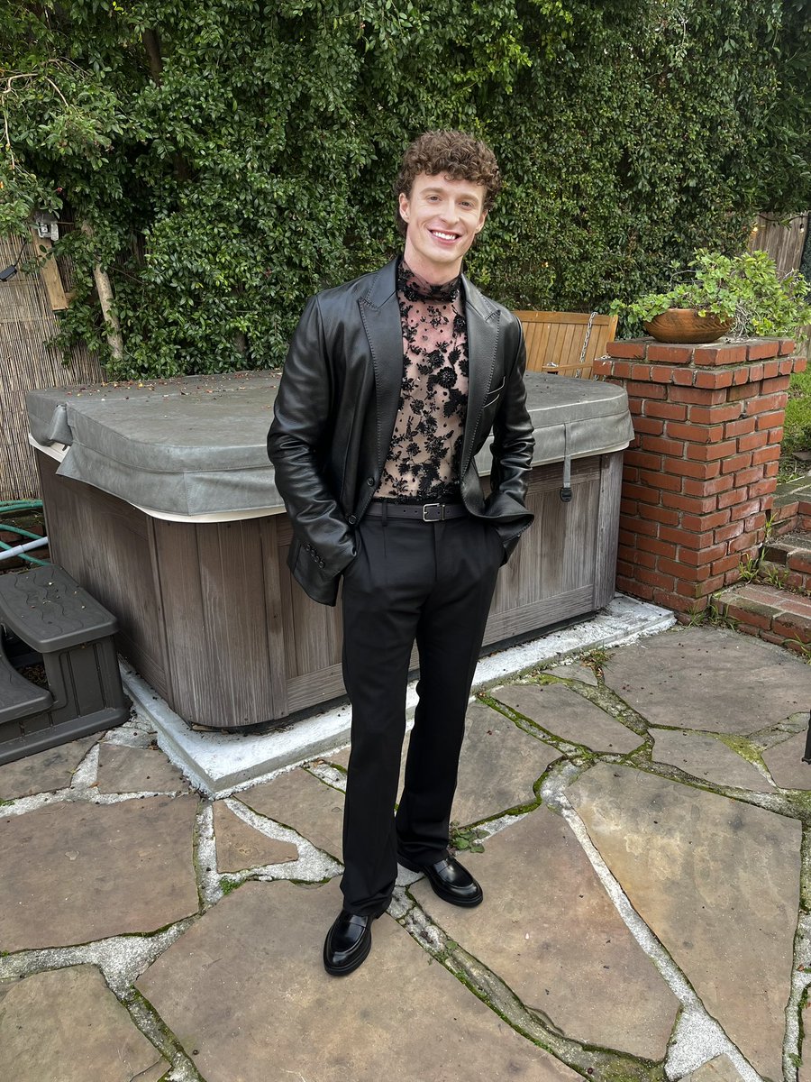 hansumfella stuns at streamer awards